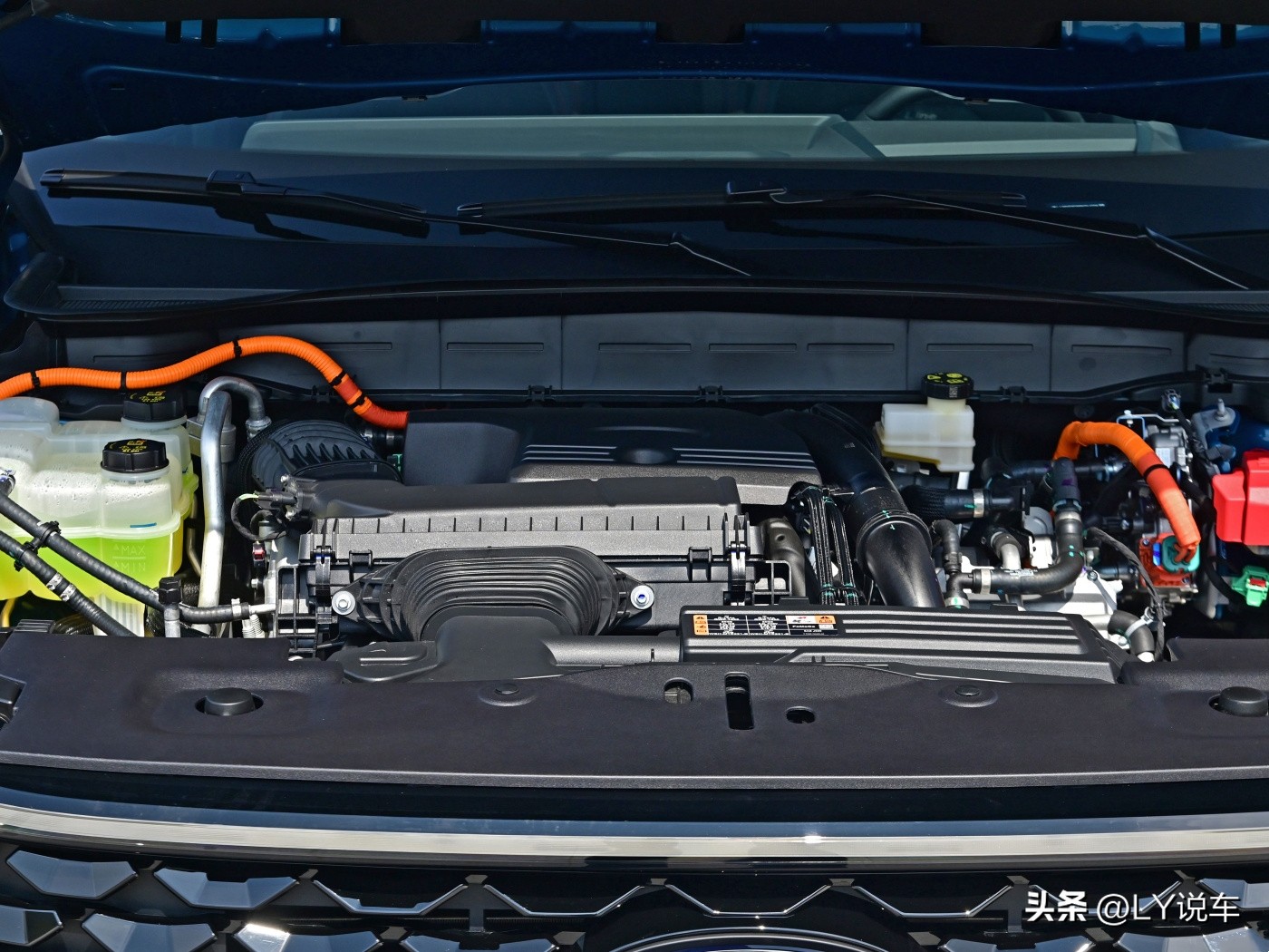 7座SUV新选择，车长5米，配2.0T+四驱，油耗6.31L真省油