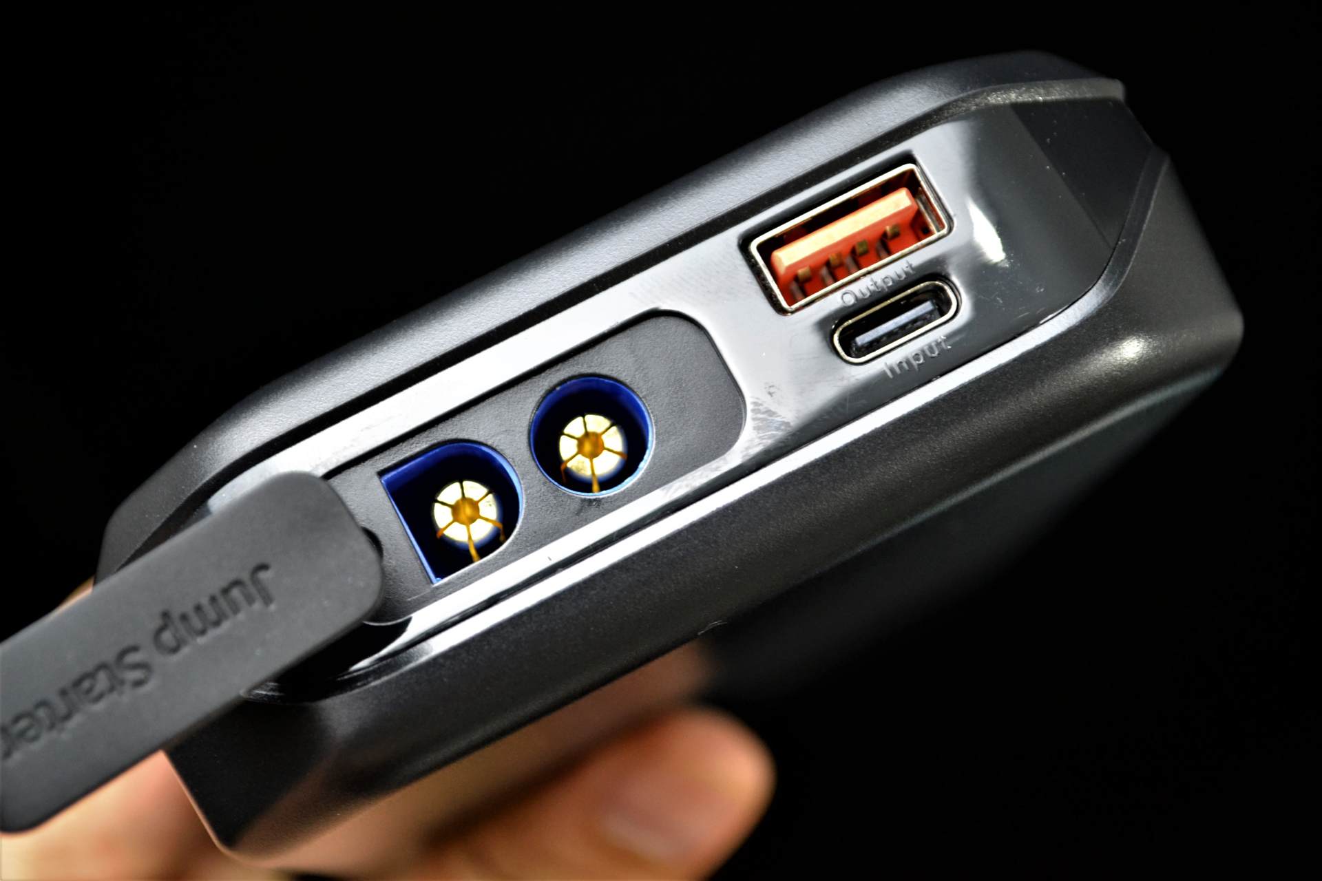 汽车应急启动电源要注意什么,汽车应急启动电源怎么操作安全