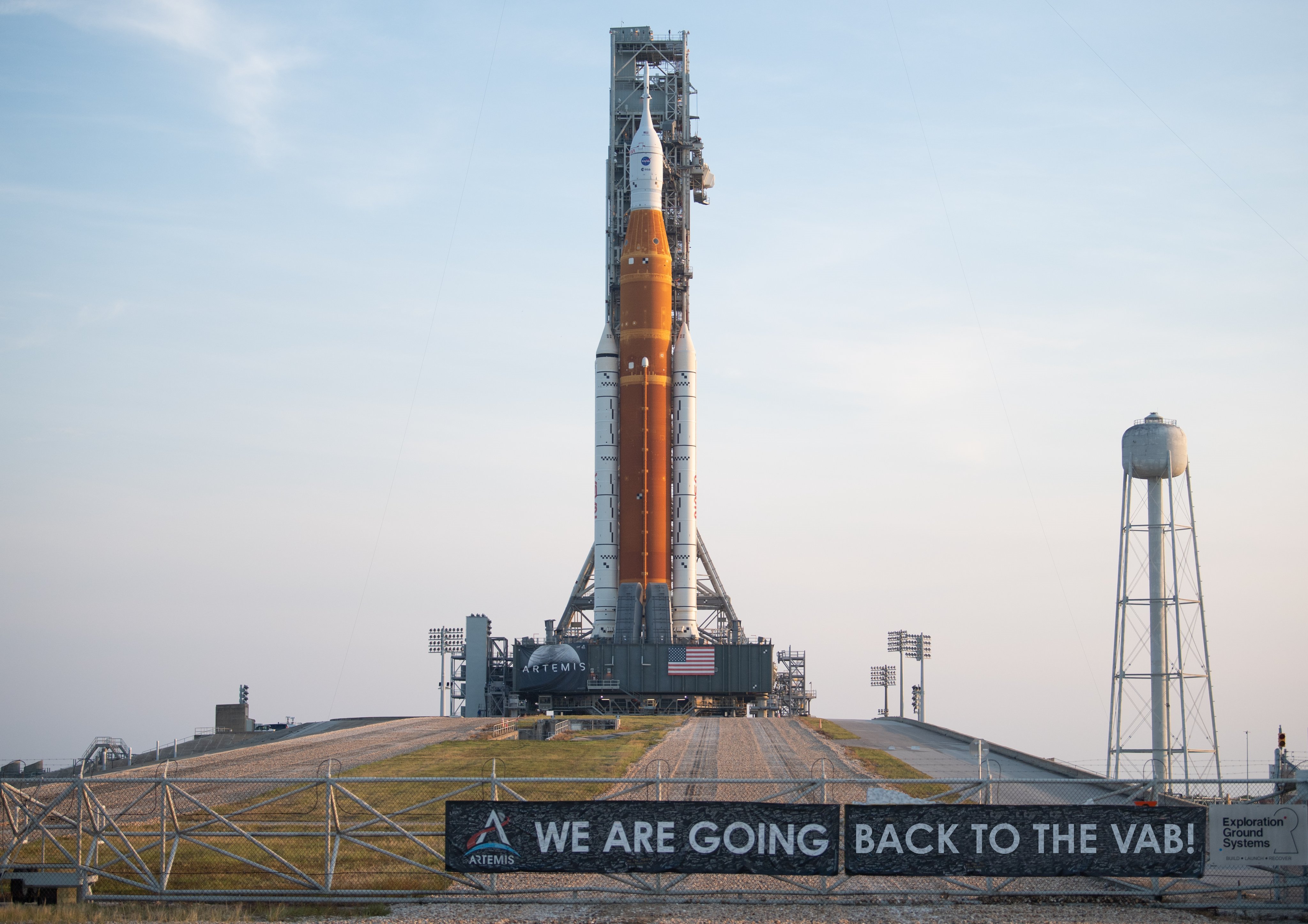 技不如人？美SLS火箭：用了20年前二手发动机，居然还比我们先进