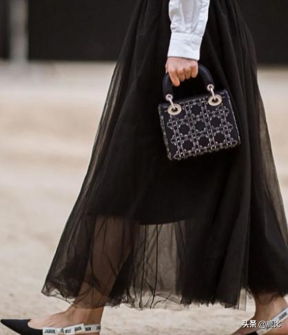 ladydior戴妃包丝绒,美到窒息的迪奥戴妃包