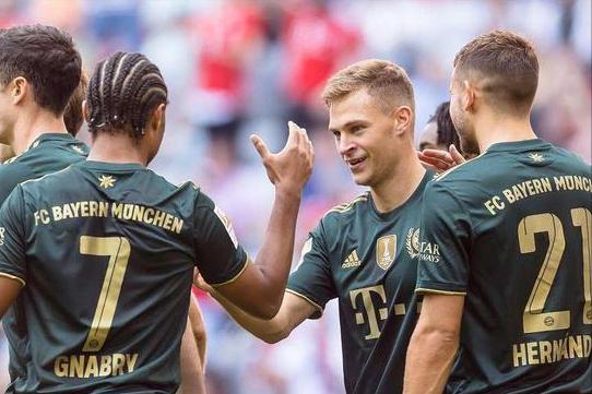 足球产业风险因素,外部环境对恒大财务危机的影响