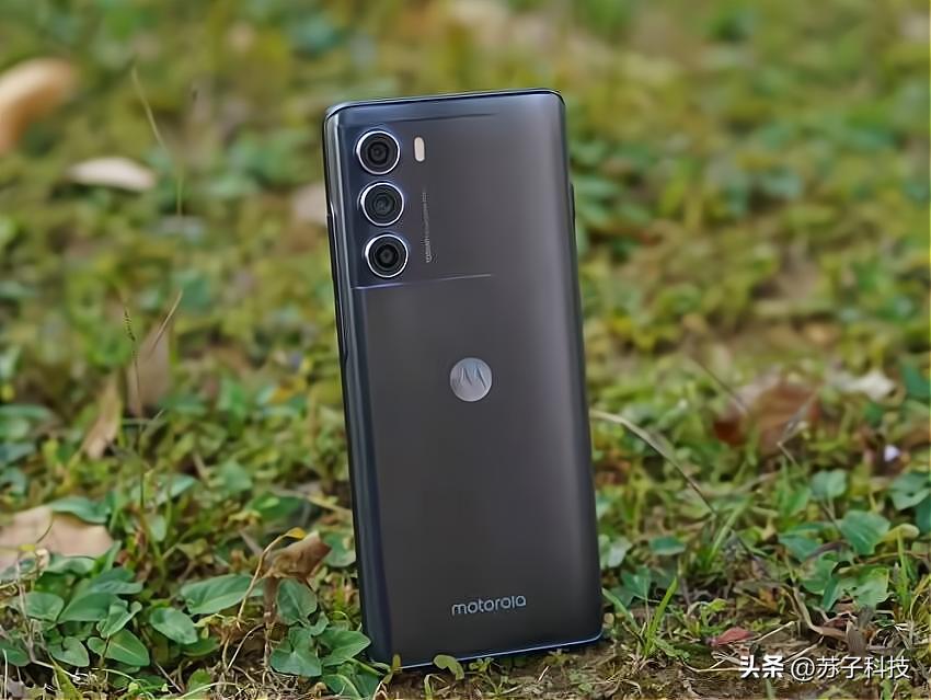 苹果14值得入手的苹果手机,高性价比手机推荐苹果14黑色128