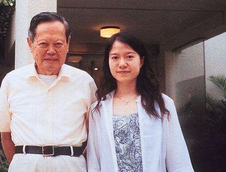 4婚3离成名校终身教授，她搞男人的手段让人佩服