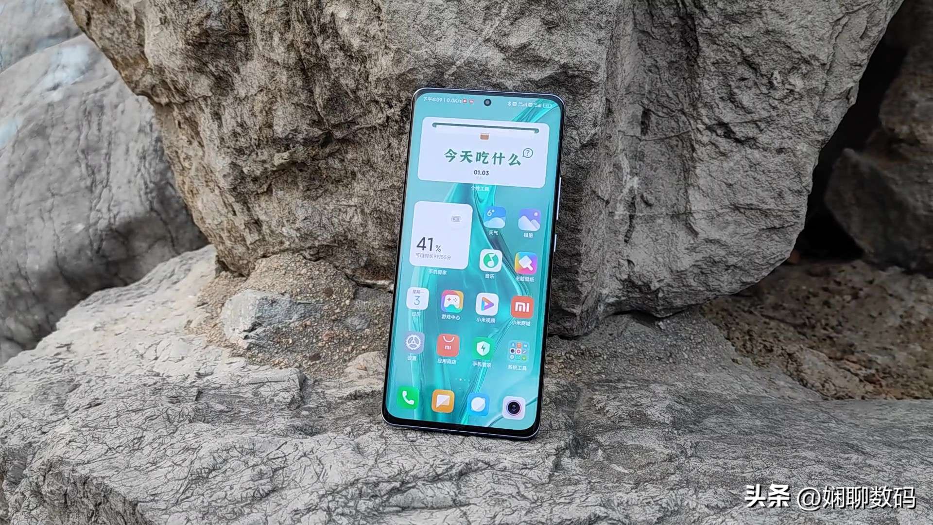 小米旗舰不再高傲，天玑神U+2K曲屏+无线充，12+256G降至3099元