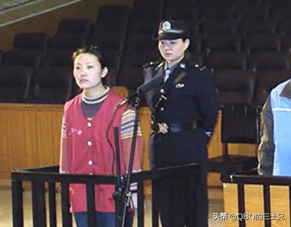 水泥下的秘密,水泥地下挖出的秘密