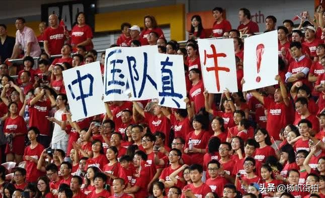 世界杯2022卡塔尔美女镜头,卡塔尔世界杯足球美女集锦