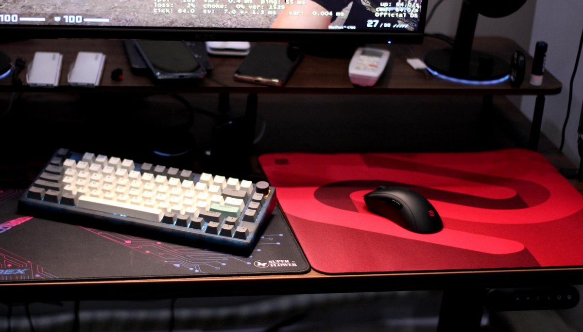 卓威鼠标ec2-cw怎么用,毒蝰v3pro和卓威ec2-cw哪个好用