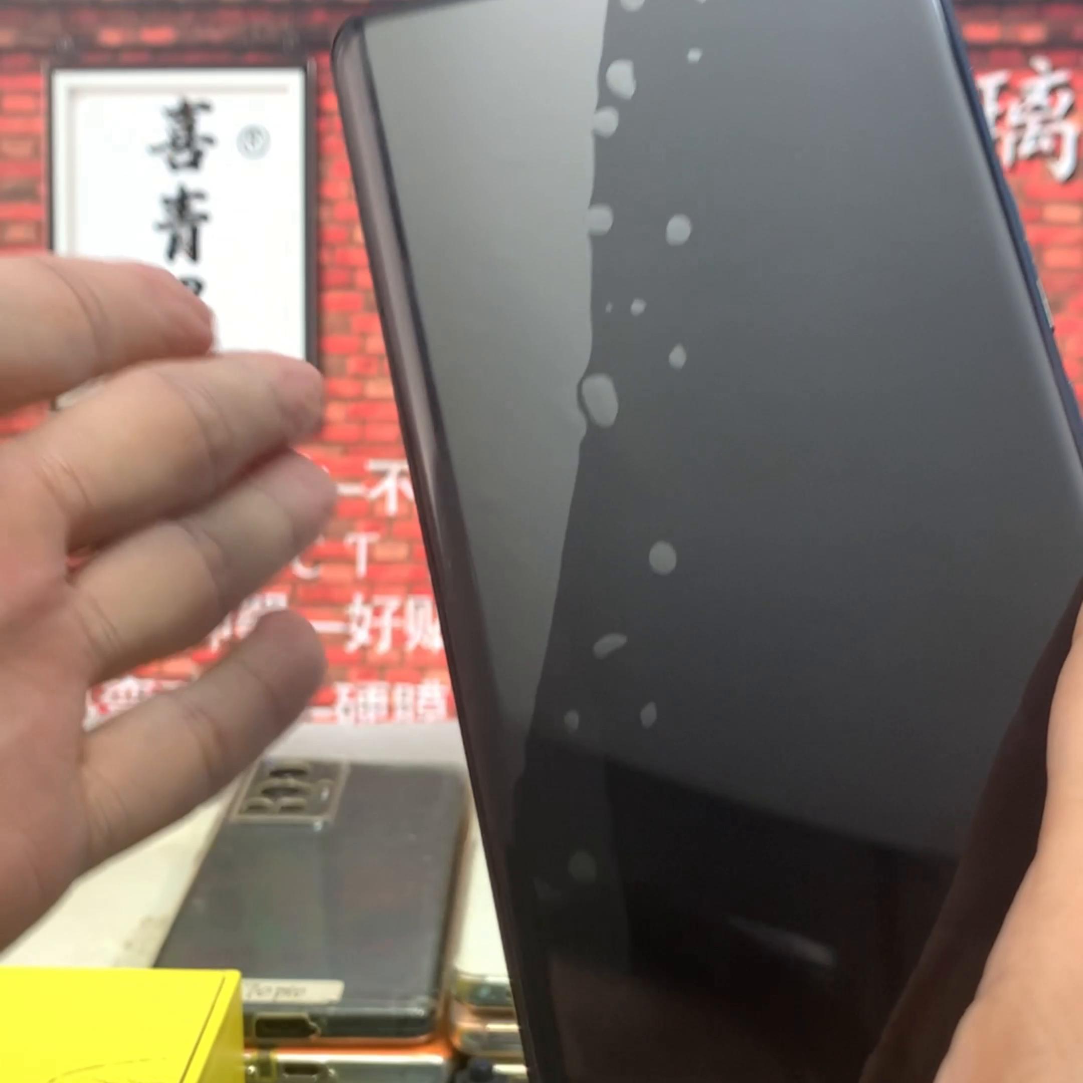 第一次来的兄弟还不知道哈,很多气泡该怎么解决呢#钢化膜