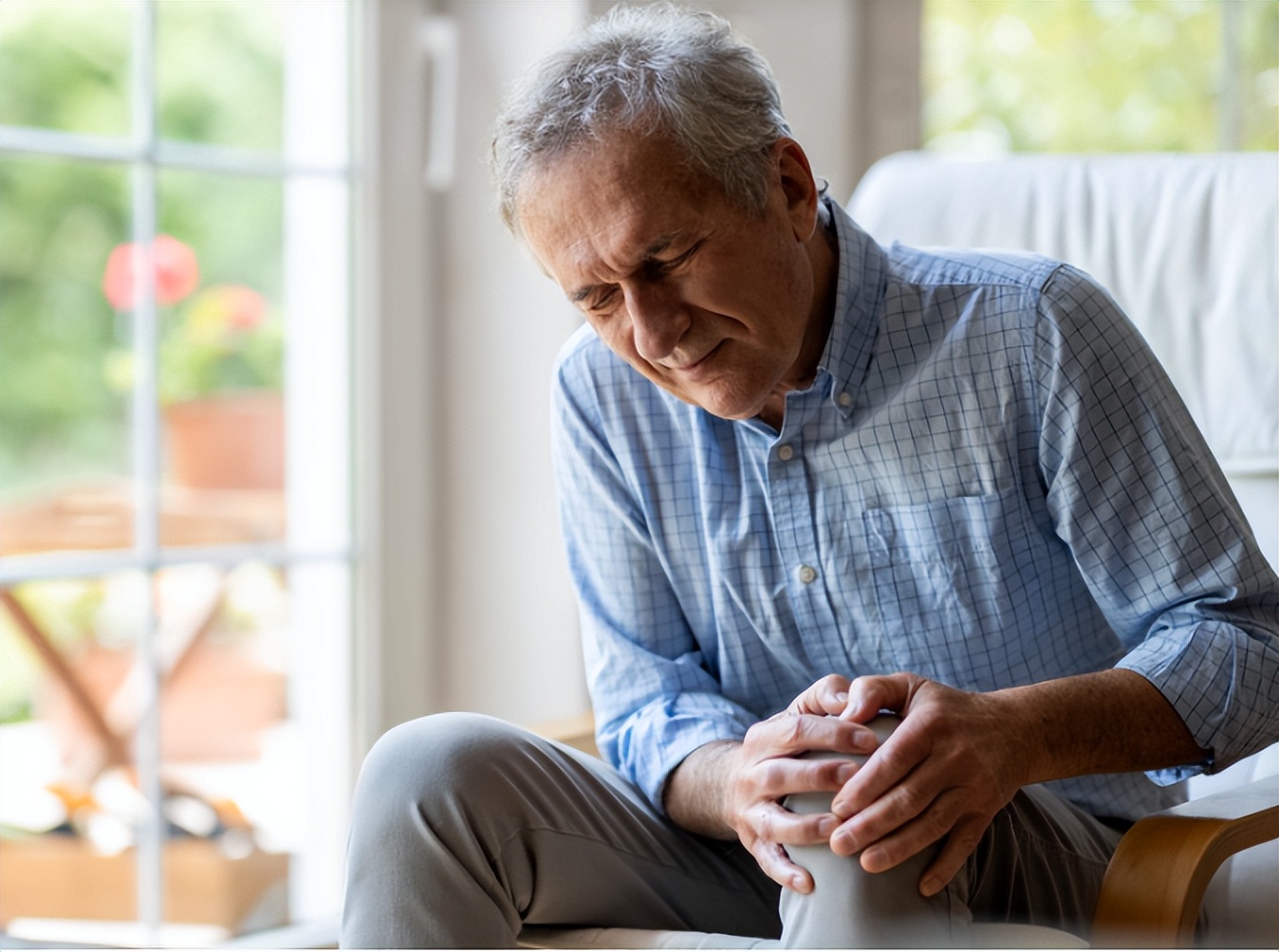 晚上起夜与不起夜的哪个健康,年轻人晚上起夜好还是不起夜好
