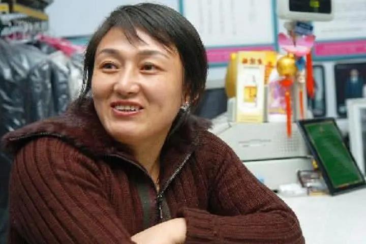 三甲医学博士一个月能挣多少,中山市三甲医院医学博士工资多少