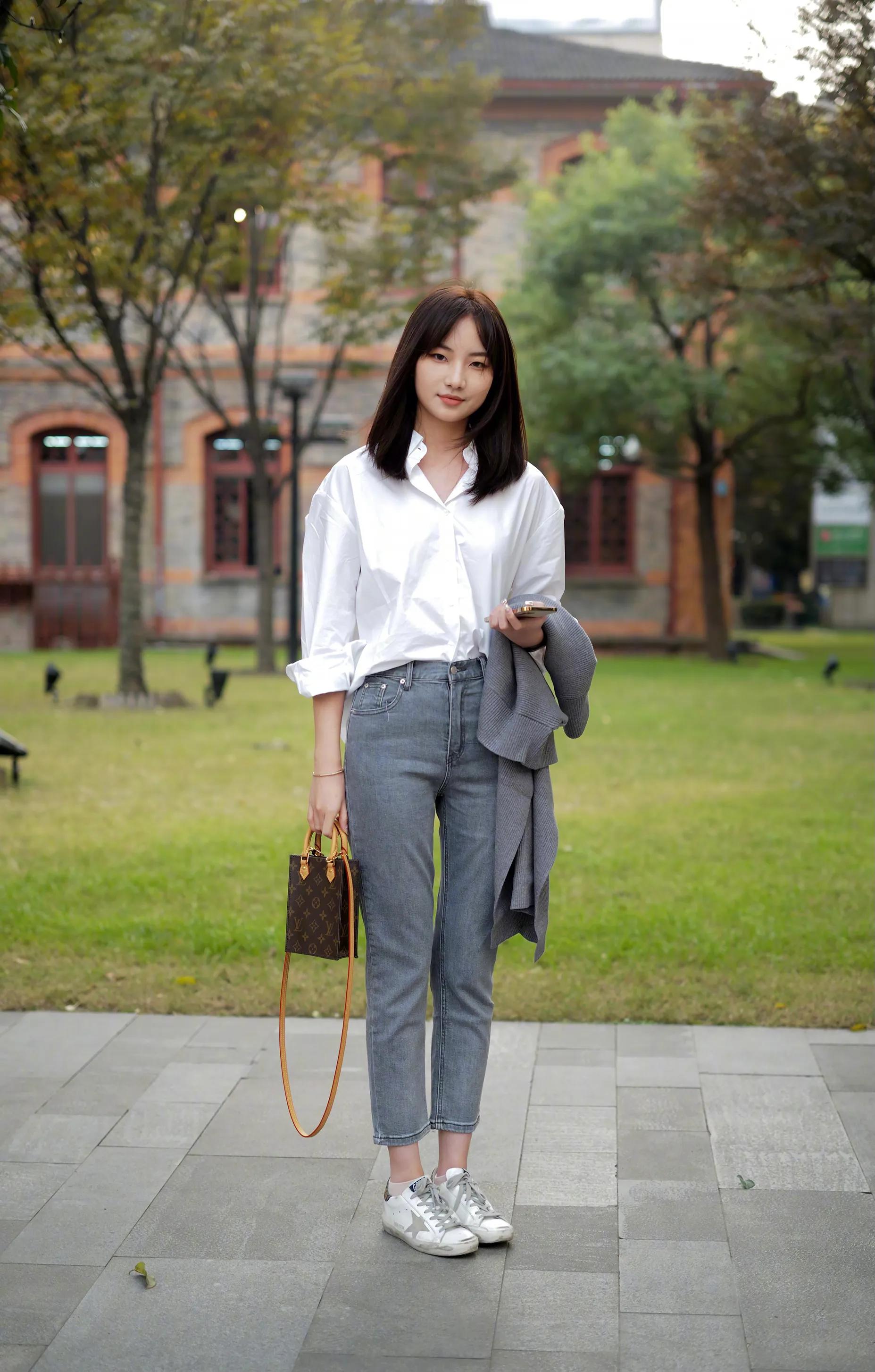 lv迷你tote包价格,戈雅tote包中号蓝色