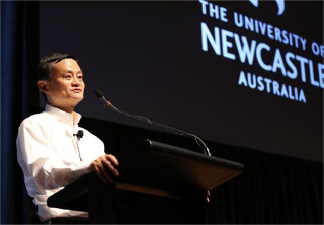 35年前资助马云的父子,马云后来怎么报恩的