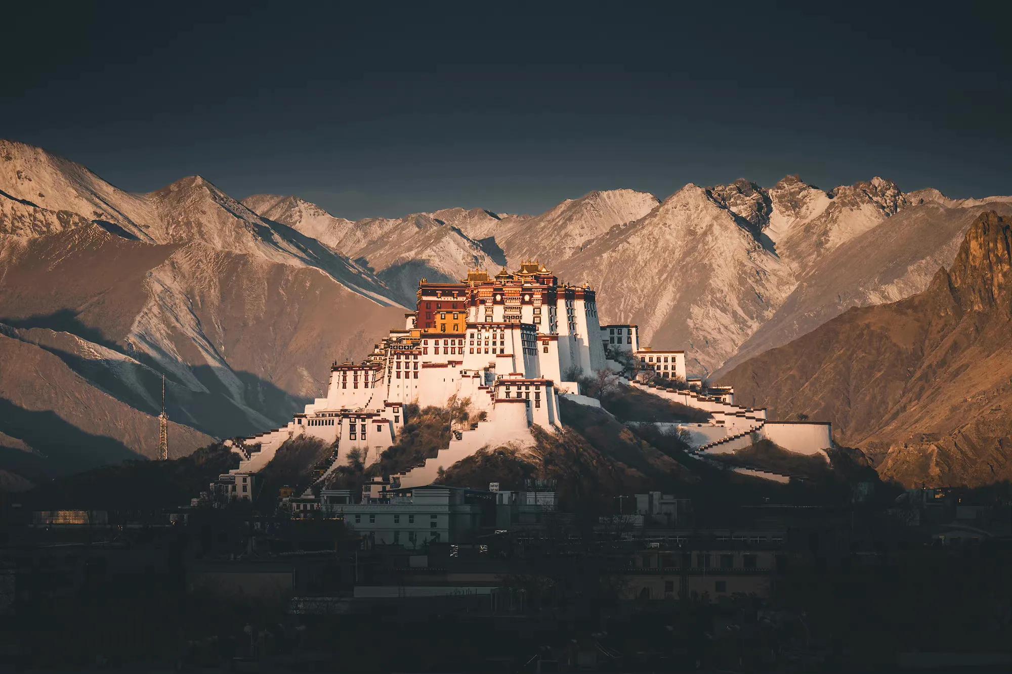 去拉萨有哪些旅游景点免费,去拉萨最值得去的旅游景点