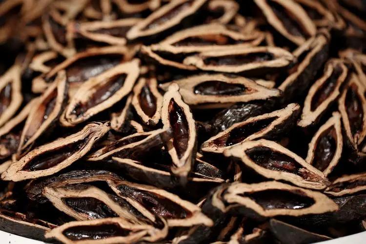 大米桶里放什么不生虫生活小妙招,大米生虫用什么办法驱赶虫子