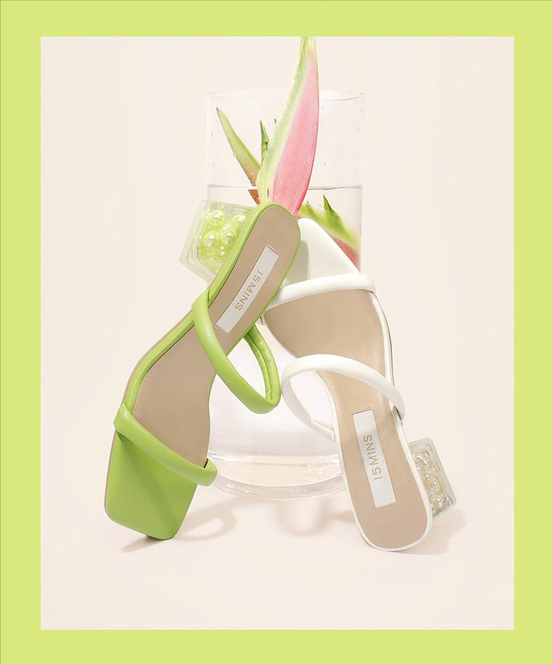 今年穿什么凉鞋好看?这20款好看不累脚