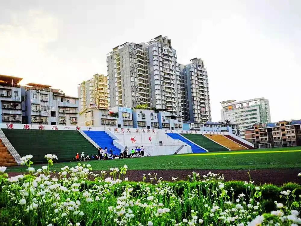 女篮夺冠创纪录,达一中女篮