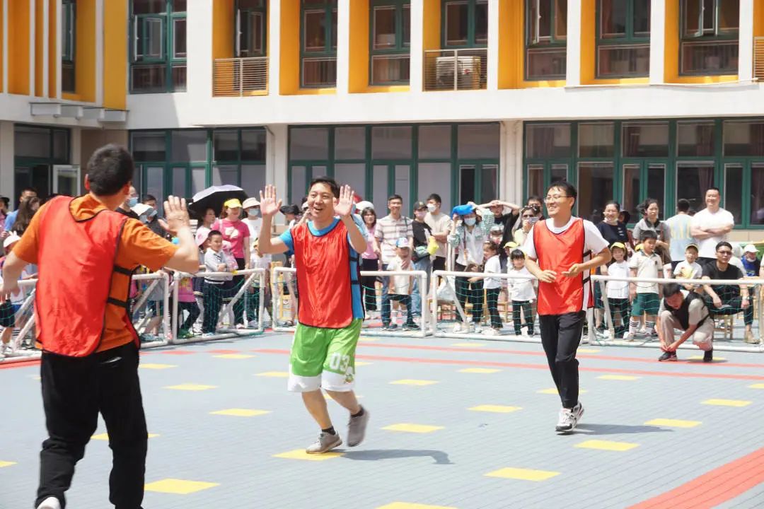 亲子足球运动嘉年华,幼儿园亲子足球嘉年华入场仪式