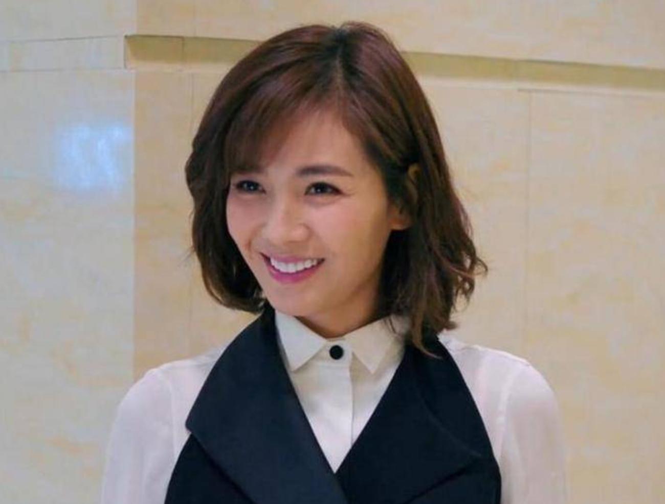 衣不蔽体,全身涂白,满口假牙闪瞎眼…娱圈的病态审美,该管管了