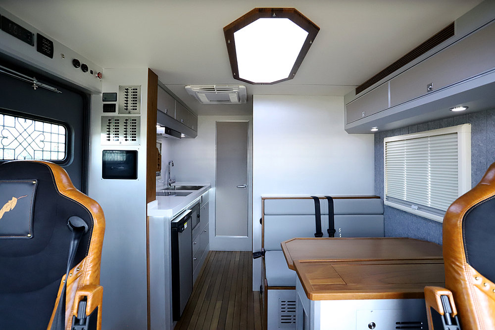 性能怪兽全地形越野,性能怪兽越野车