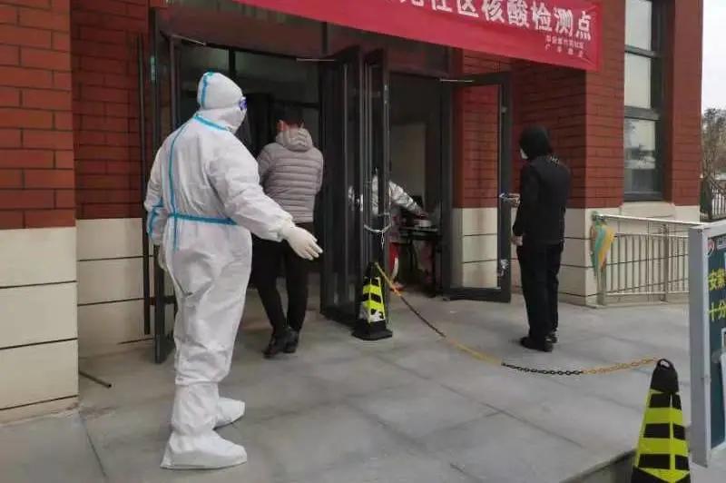 战疫一线致敬最美逆行者,抗击疫情疫路有你短视频