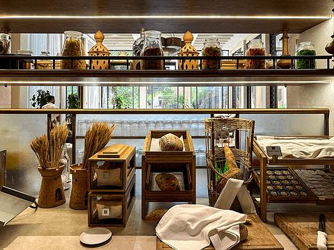 阿联酋丽思卡尔顿,阿联酋野奢帐篷