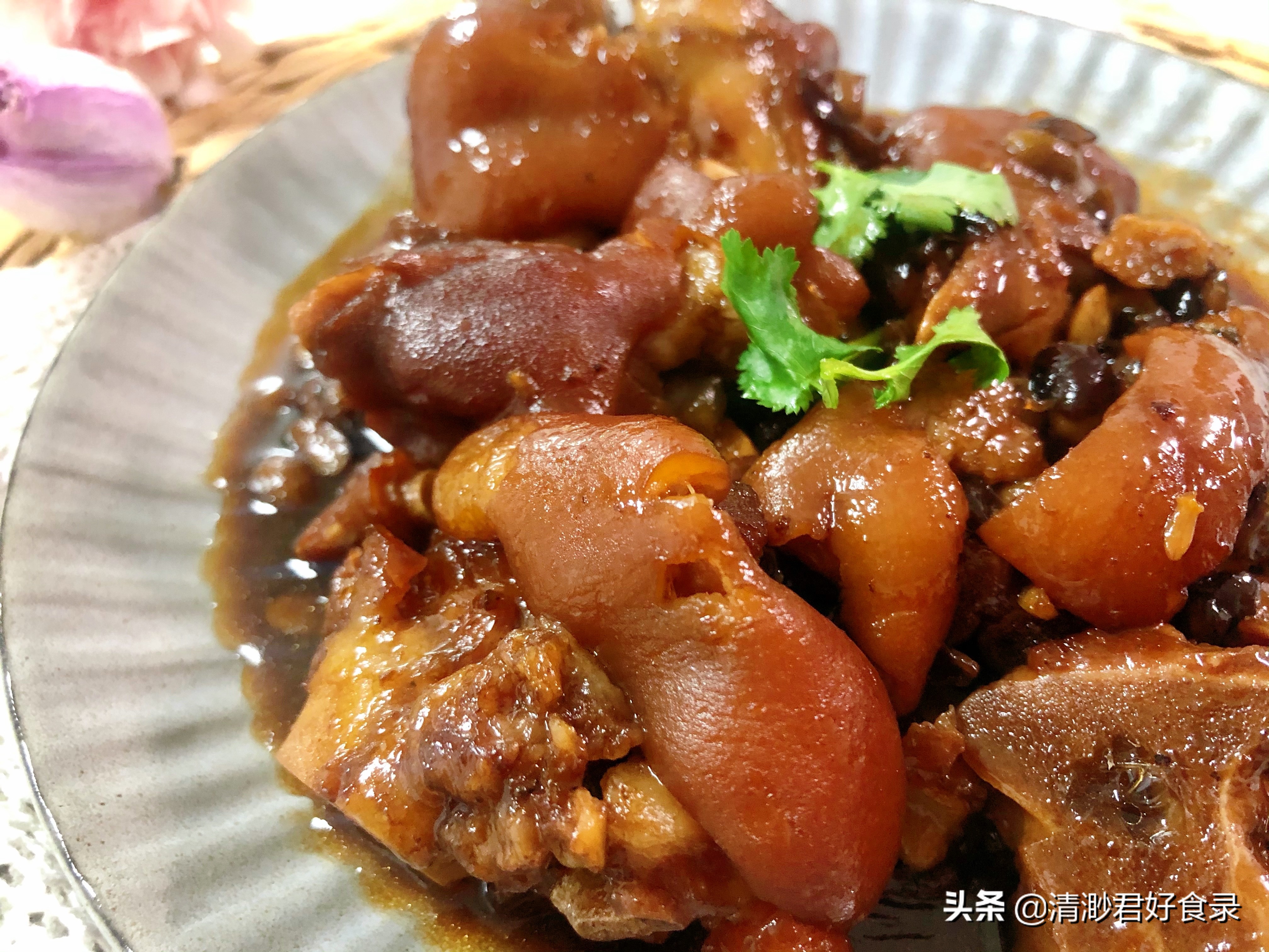 82岁奶奶用“长寿豆”炖猪蹄，教我不要乱加调料，吃一次忘不了