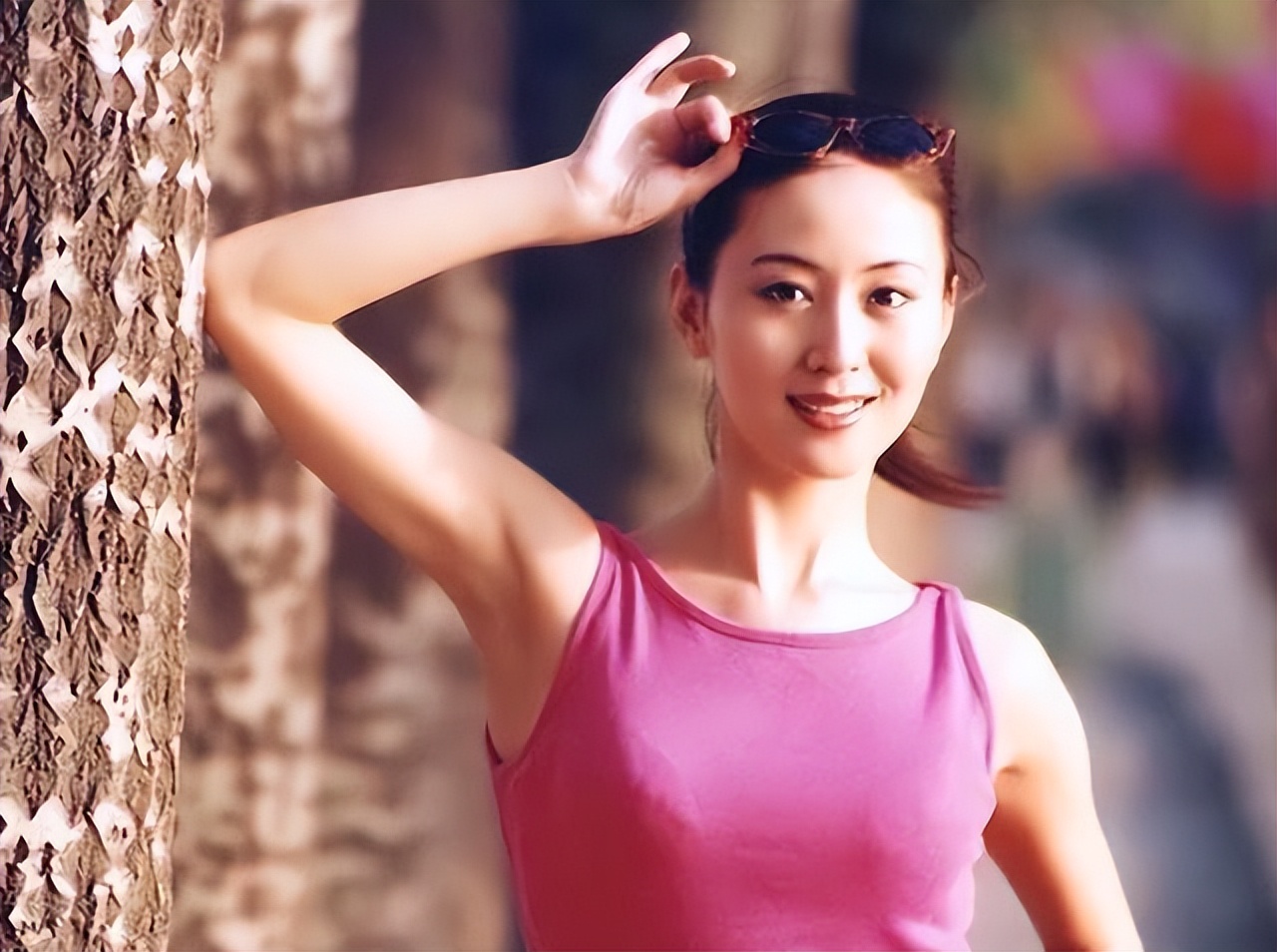 中国第一“裸模”汤加丽：走红后丈夫提出离婚，父亲骂她丢脸！