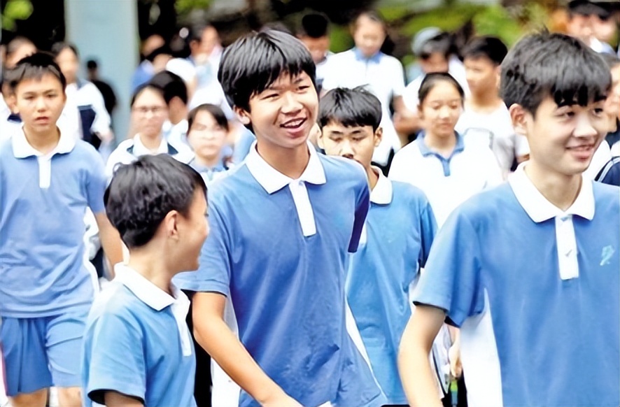 男生标准身高表9-15岁00后,广东男生1-18标准身高表