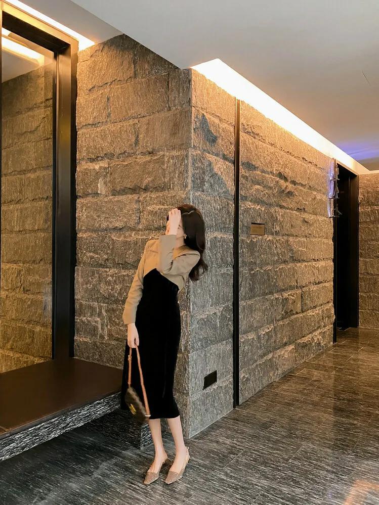 这双高跟鞋太美了，让我的脚香香哒。