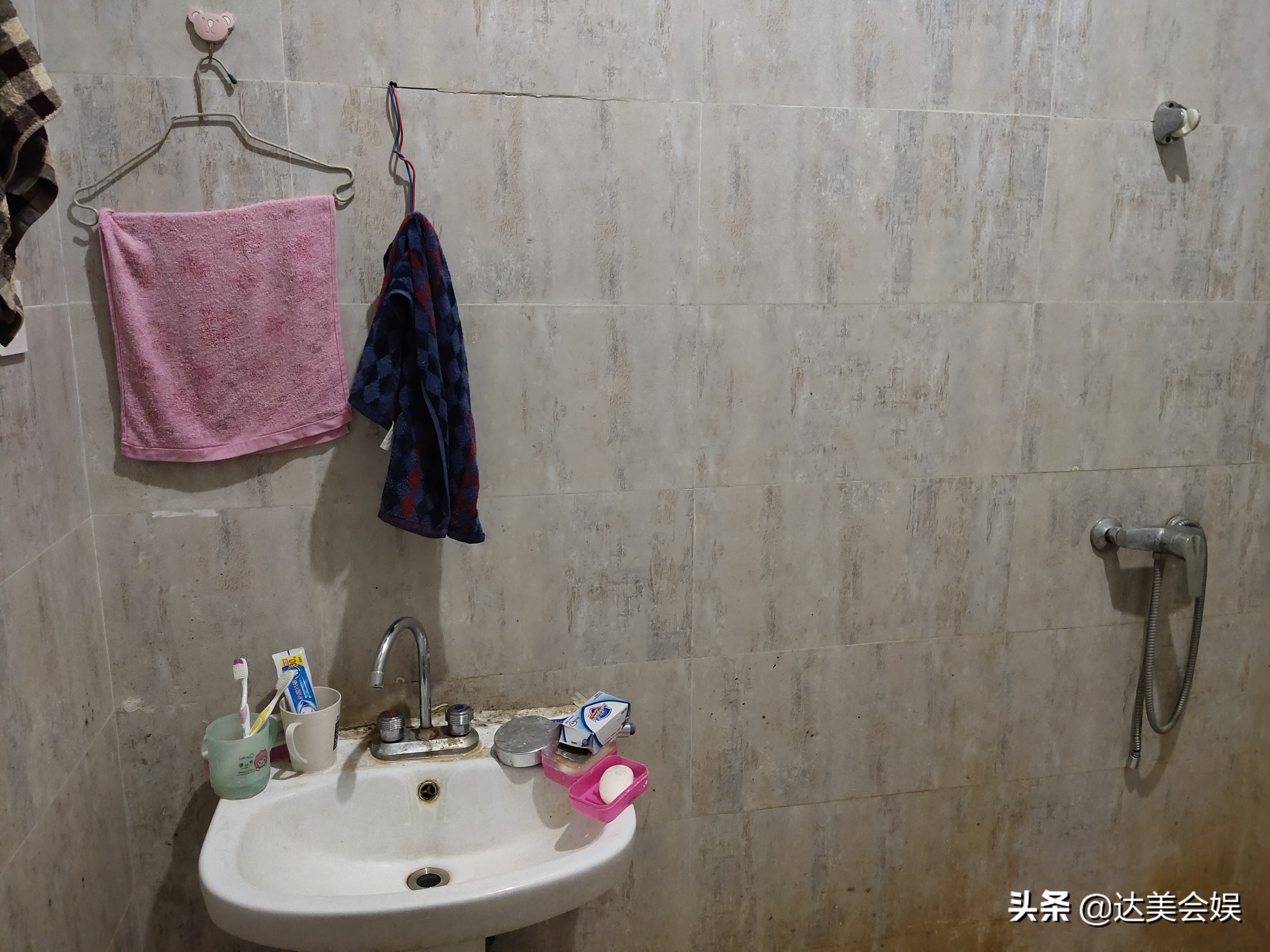 成都富士康真实工作视频,记录富士康打工的生活