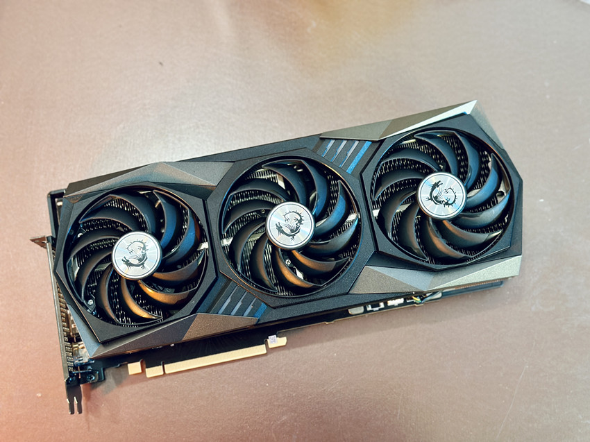 2000块打造一台顶配级游戏电脑,5000多的预算打造一台游戏主机