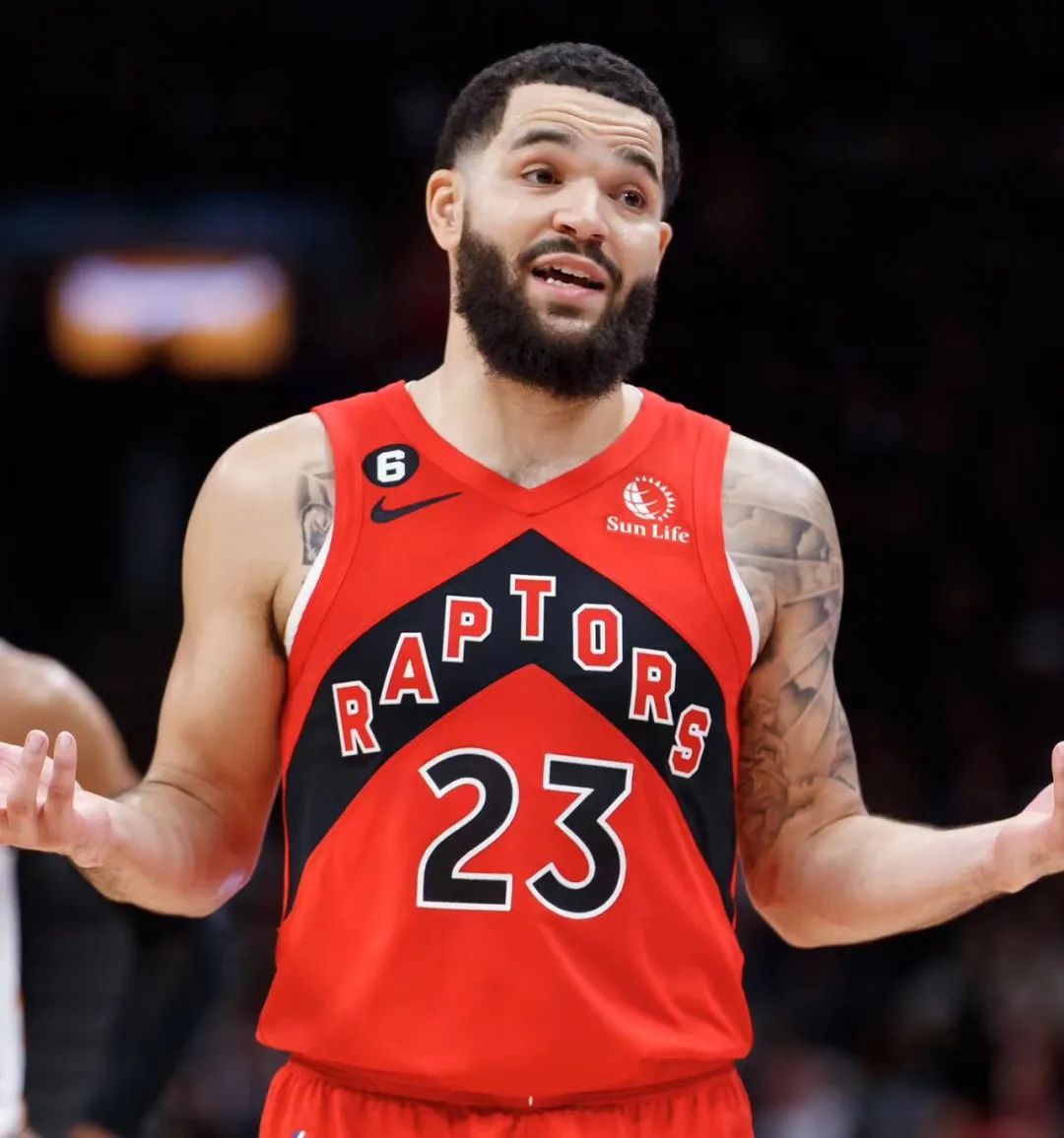 拒绝湖人8400万,拒绝勇士180万加盟湖人的球员