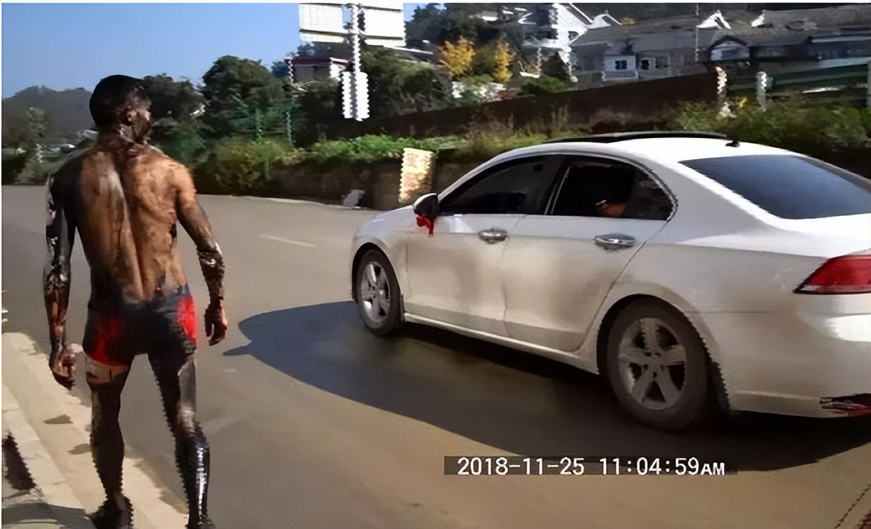 婚礼上公公醉酒当场亲新娘后续,醉酒公公暴打儿媳