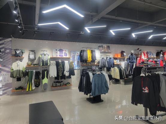 怎么加盟阿迪达斯折扣店,阿迪耐克折扣店加盟前景如何