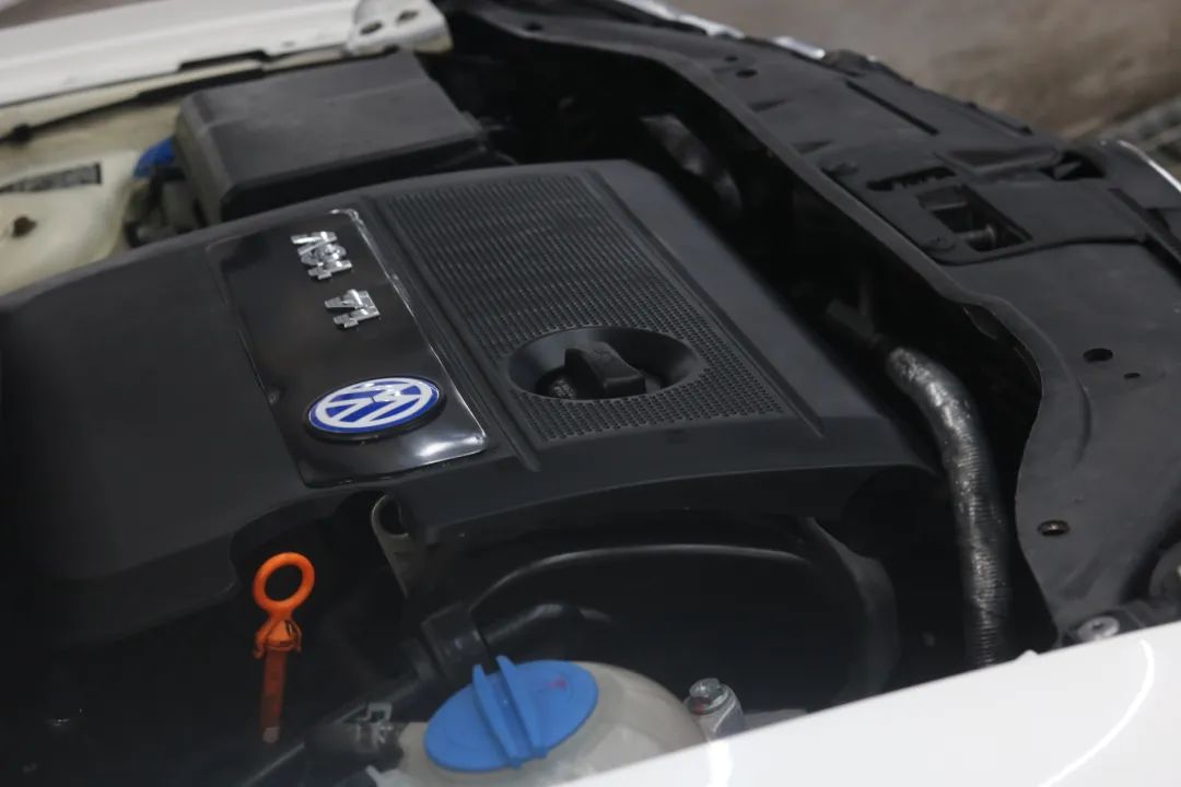 老款大众polo拆解内饰全过程,旧polo翻新视频