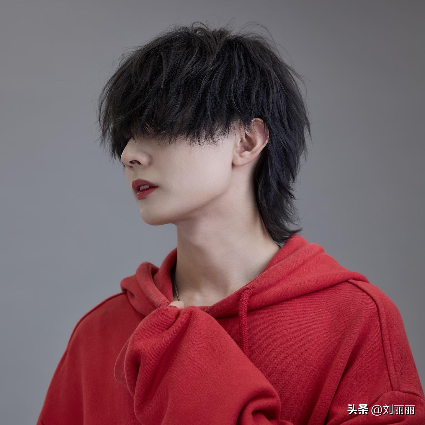 男士发型2021流行发型图片刘海,男士发型2020流行发型大叔发型