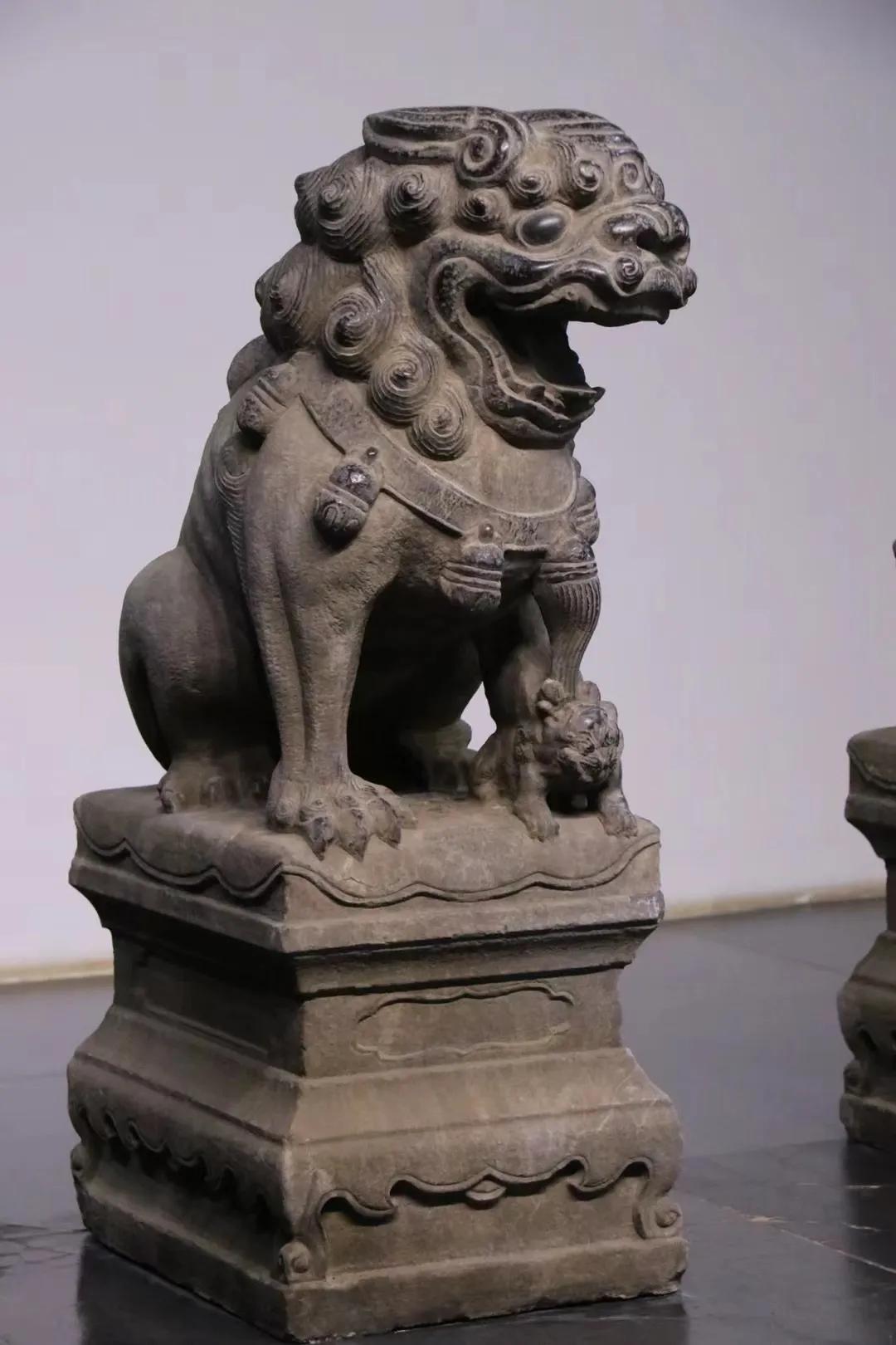 迎门石狮子,迎门狮一对