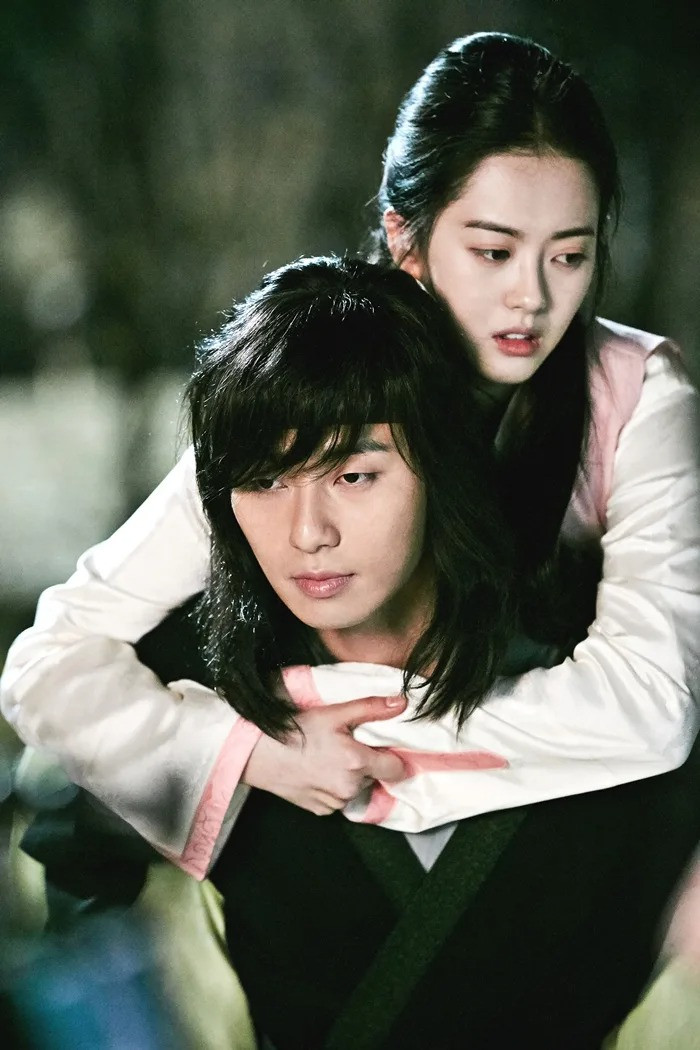 衣袖红镶边韩剧在哪个网站可以看,韩剧衣袖红镶边什么时间更新