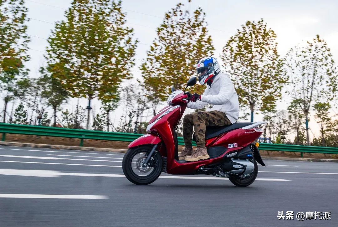 本田lead125综合评测,降价3000的本田lead125值得购买吗