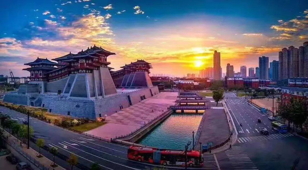 火祖赋墨上古秀辞颂风华圣都城