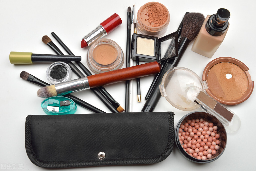 兰蔻和ysl粉底液哪个适合干皮遮瑕,卡姿兰bb霜和粉底液哪个适合干皮