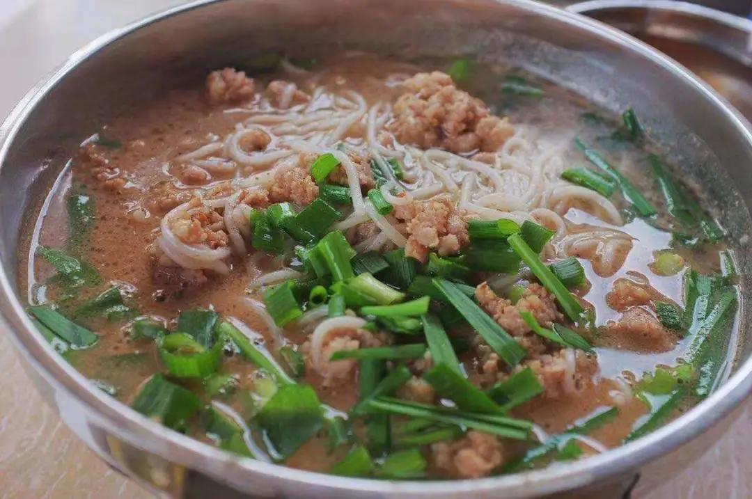 云南旅游各地美食推荐一下,去云南旅游必吃的美食有哪些