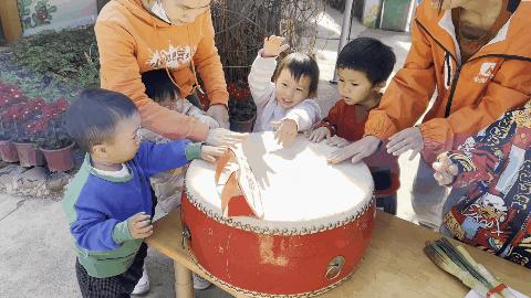 孩子上全托班的最佳年龄,幼儿刚上托班适合上什么课程