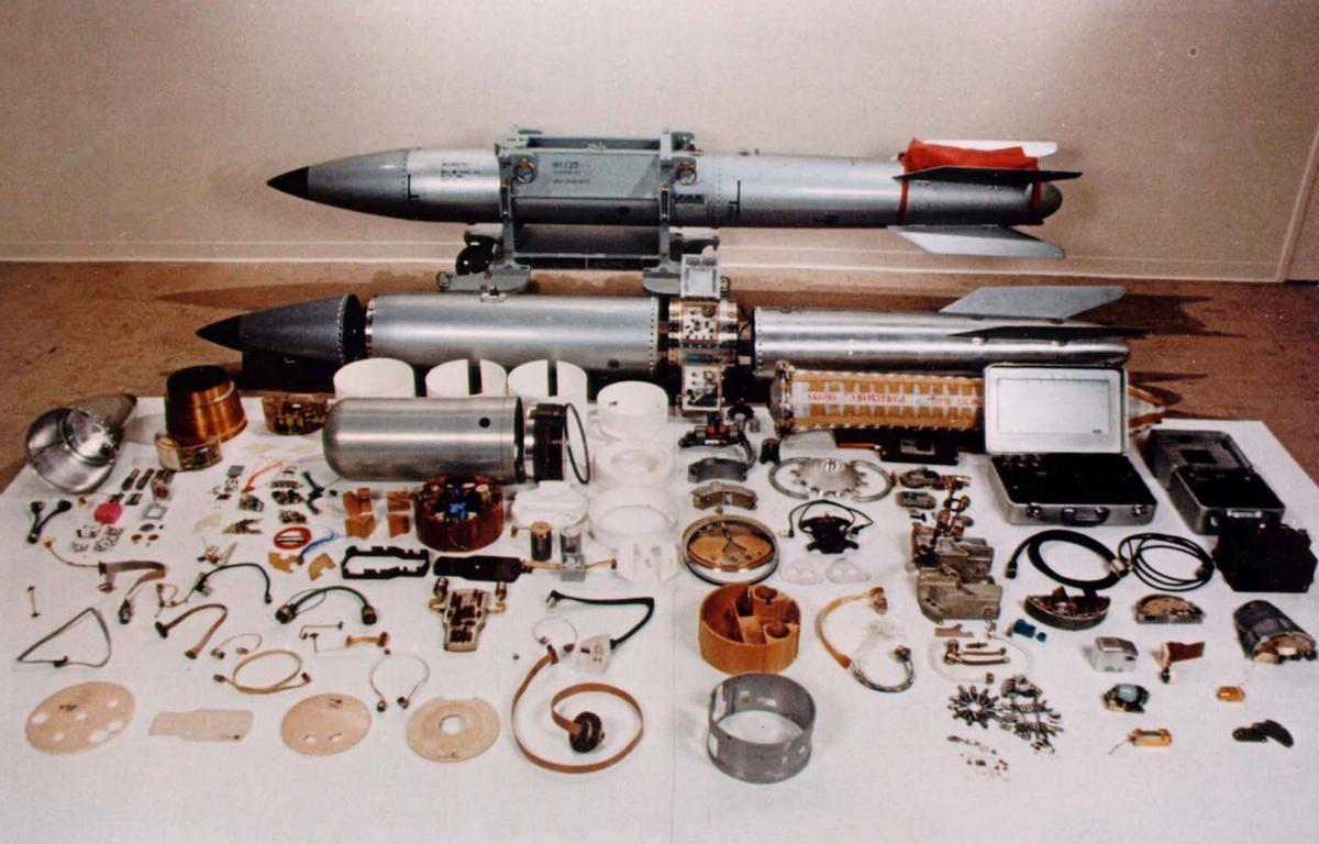 中国测试“*弹炸**之王”，2500度火球横扫，确实适合大型岛屿攻坚