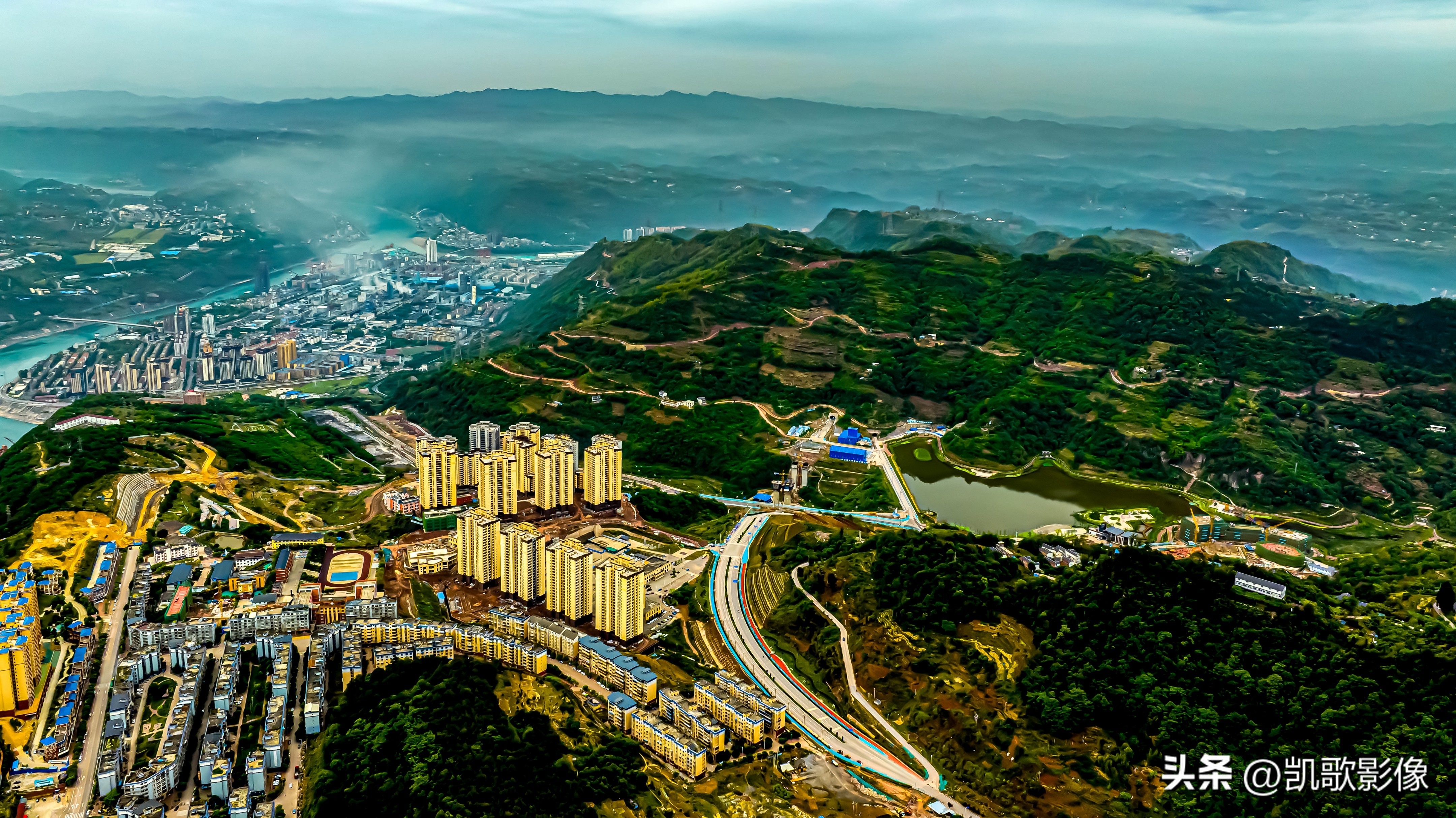 西藏布达拉宫大峡谷,西部长青的布达拉宫