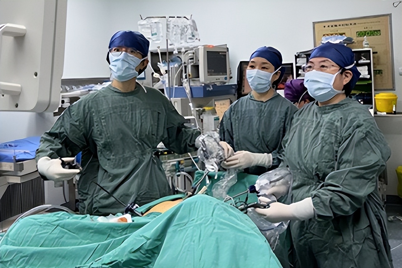 坚守岗位别样新年,坚守在工作岗位的年味