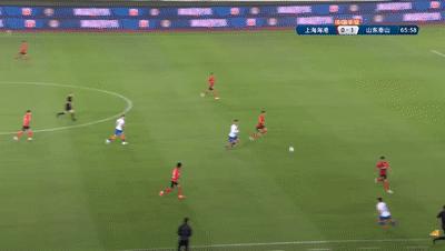 上海海港vs山东泰山罚下几人,山东泰山vs上海海港裁判判罚