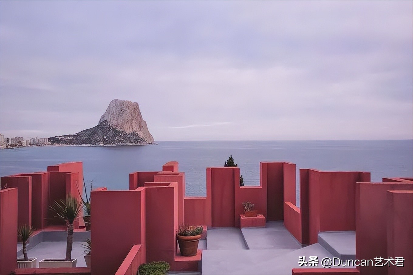 西班牙海边的纪念碑谷,西班牙海岸纪念碑谷