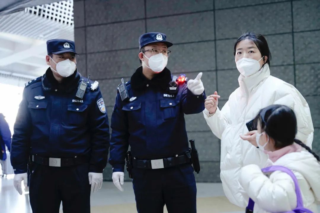 公安心向党护航新征程广东,公安心向党护航新征程图文