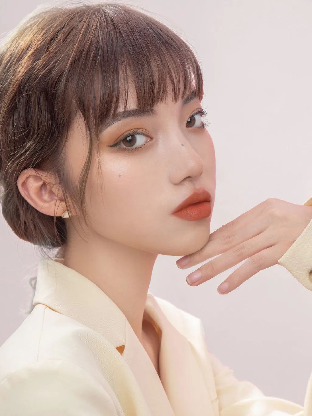 初秋氛围感枫糖棕色系妆容,秋冬焦糖暖栗妆